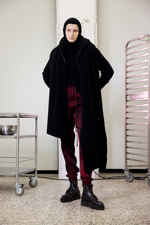 scarf - cardigan - sweater - pants - ilaria nistri roque fall winter 2019 collection